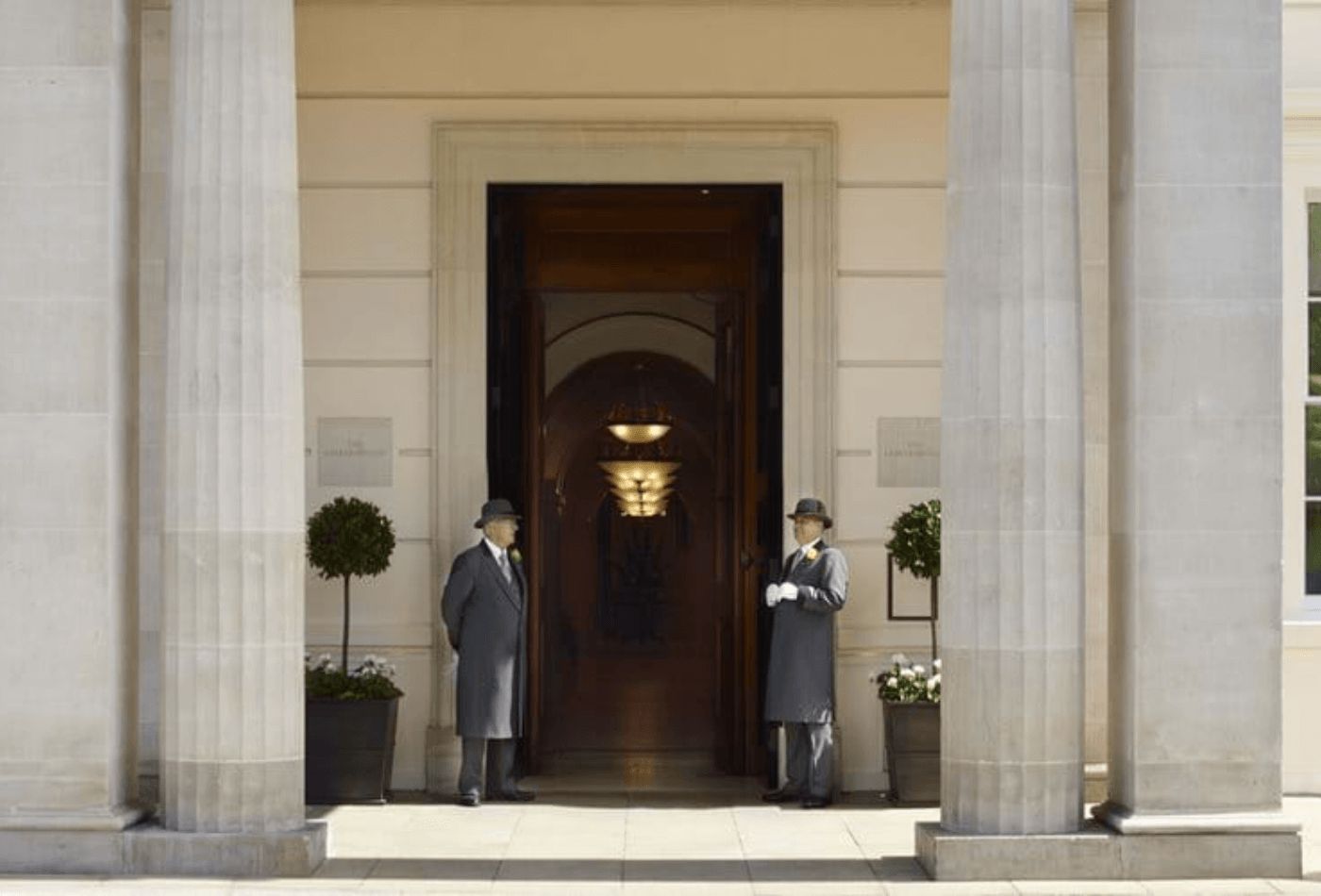 Outside of The Lanesborough, large pillars.jpg