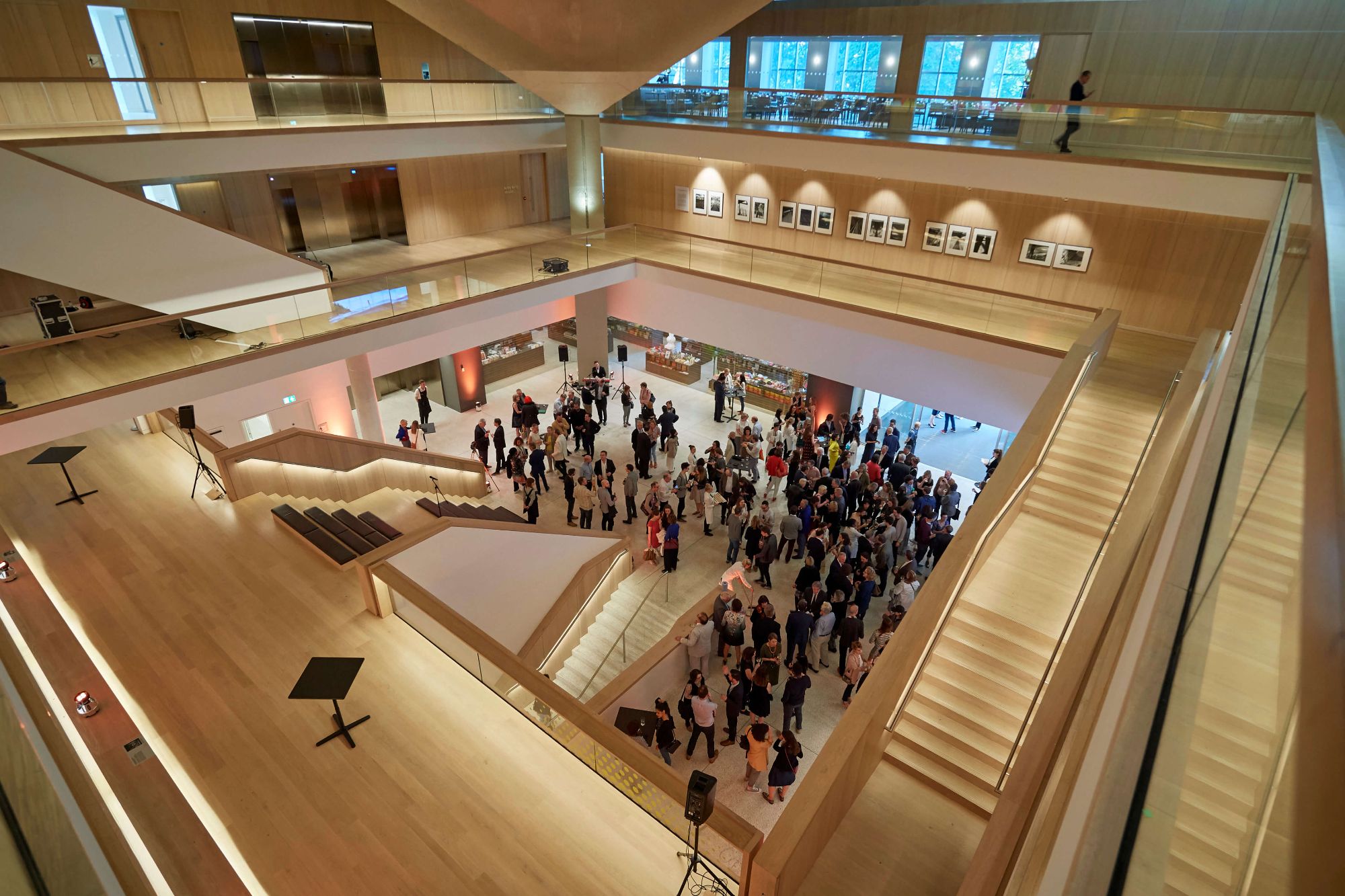 Atrium (77).jpg