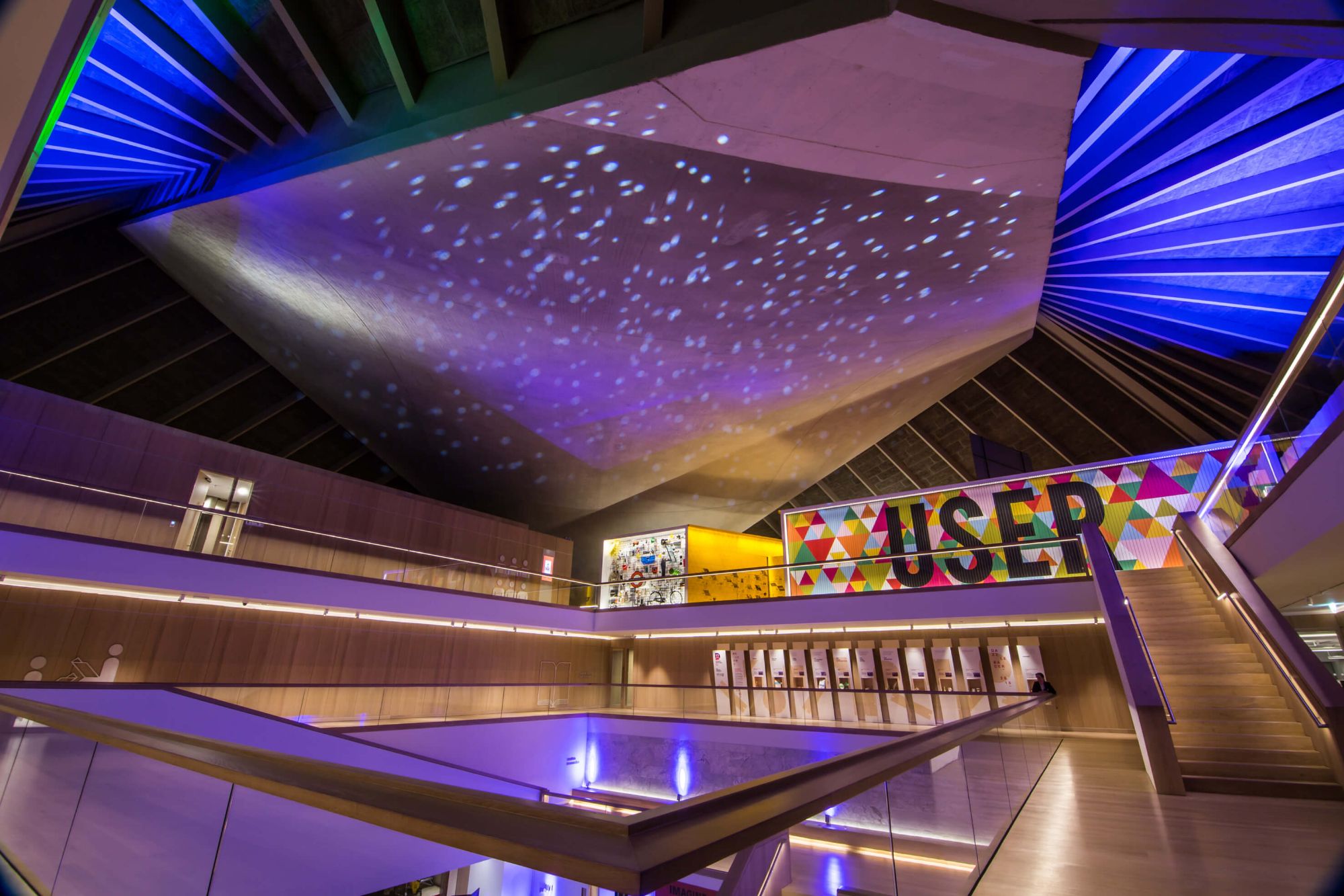 Atrium (139).jpg