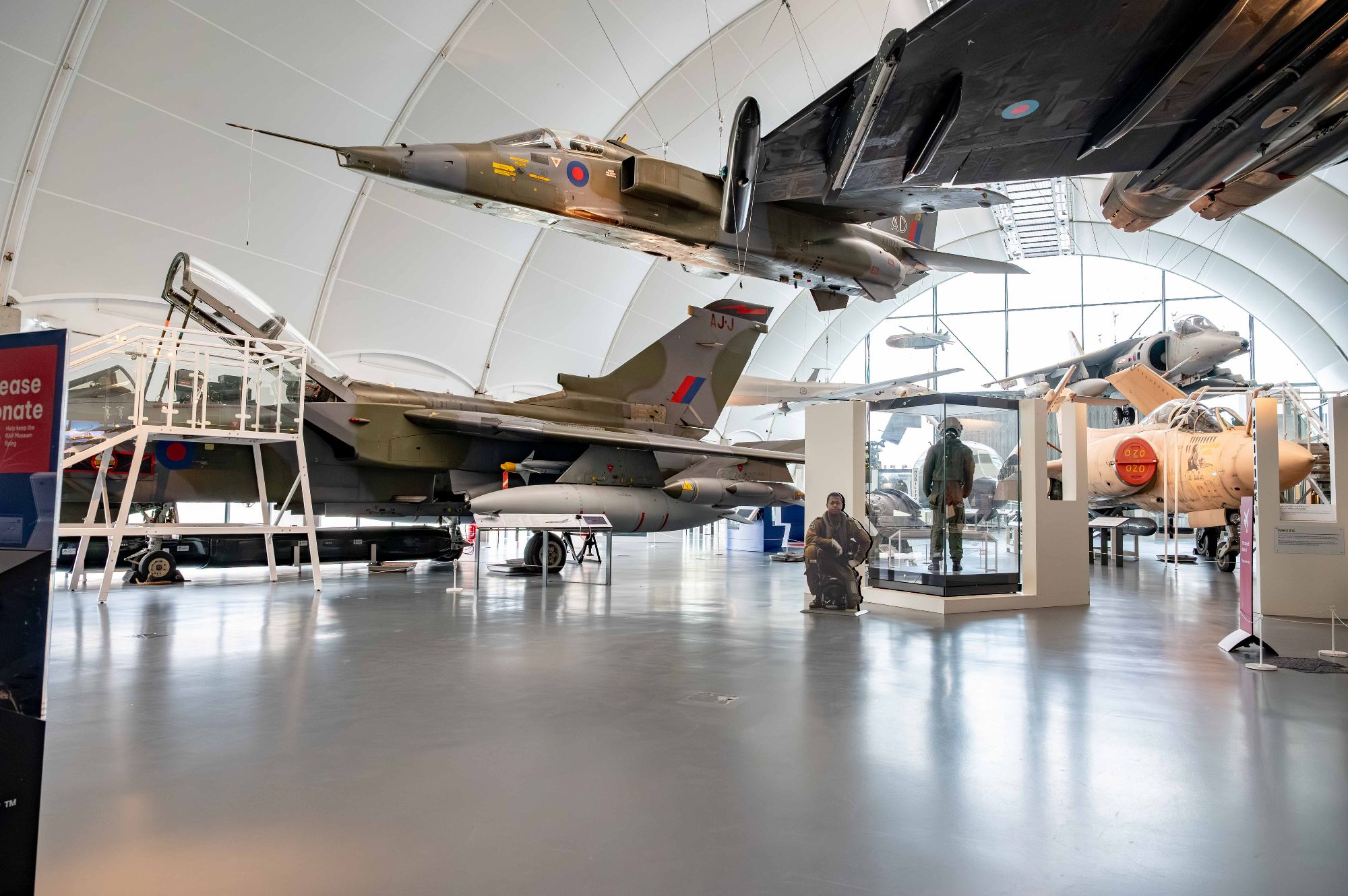 01-LR Hanger 6 RAF Museum-©Laura Hinski Photography-260416.jpg